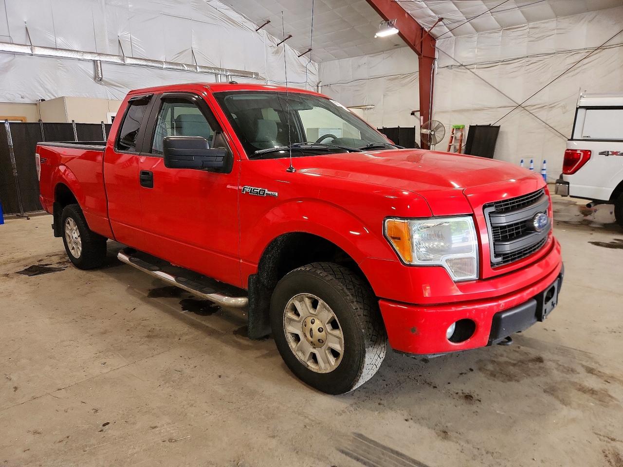 2013 Ford F150 Super Cab Red vin: 1FTEX1EM2DKD85347