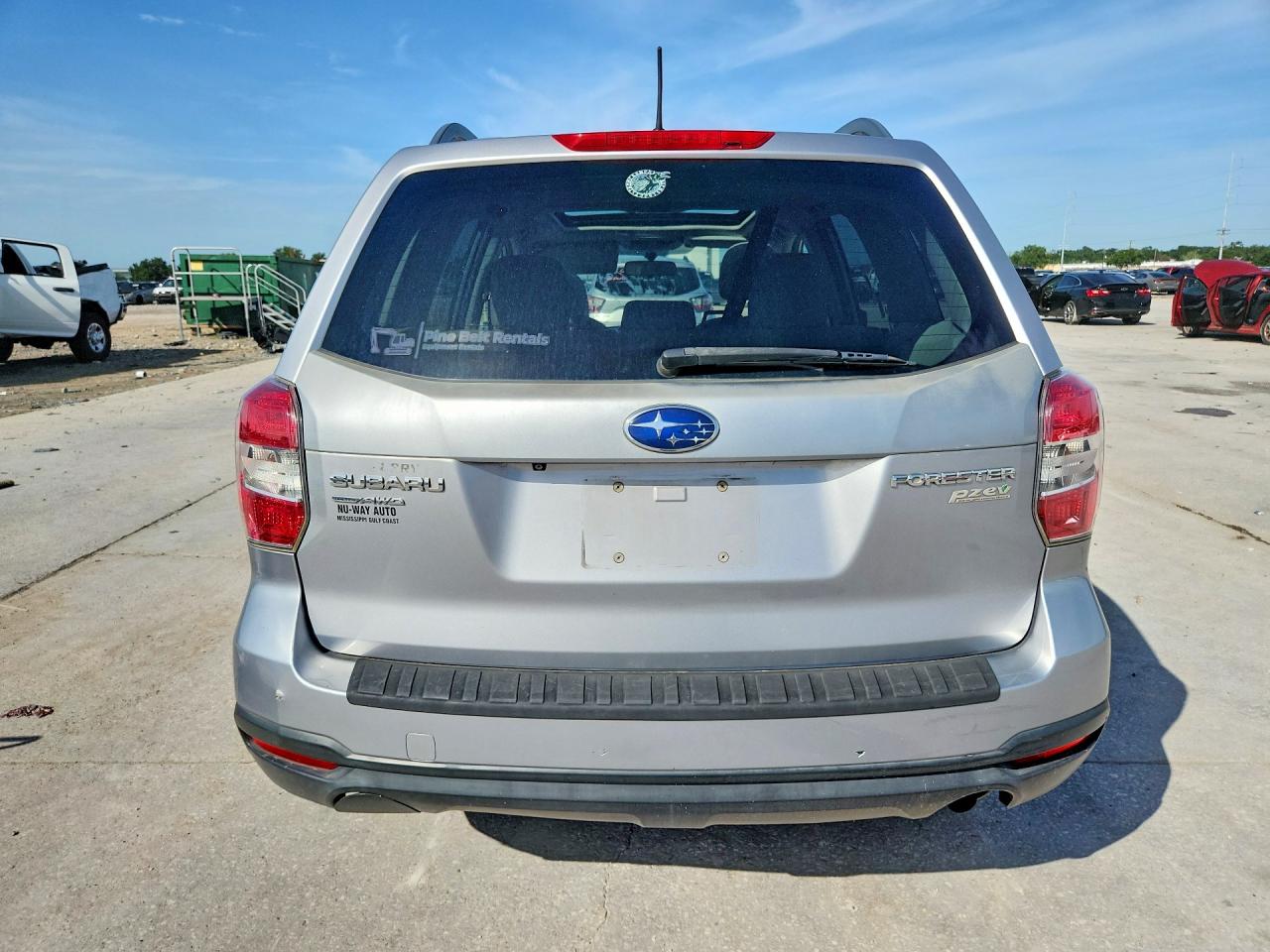 2015 Subaru Forester 2.5i Premium Silver vin: JF2SJADC6FH568278