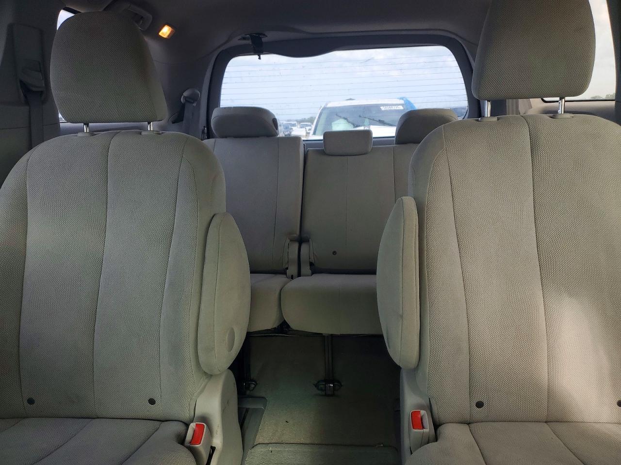 2012 Toyota Sienna Base 7-passenger Blue vin: 5TDKA3DC1CS011280
