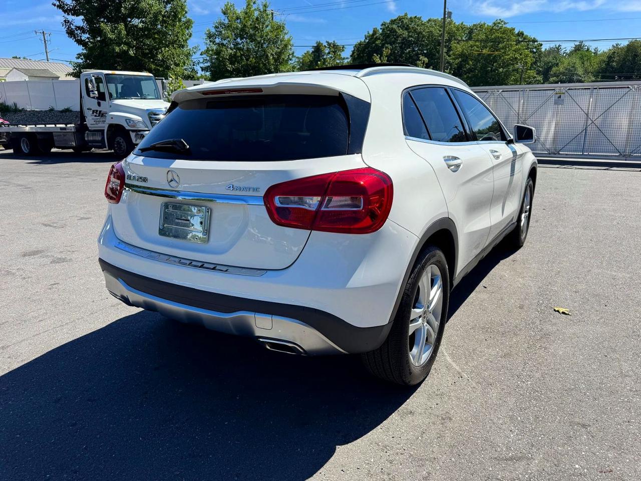 2018 Mercedes-benz Gla 250 4matic White vin: WDCTG4GB7JU000217