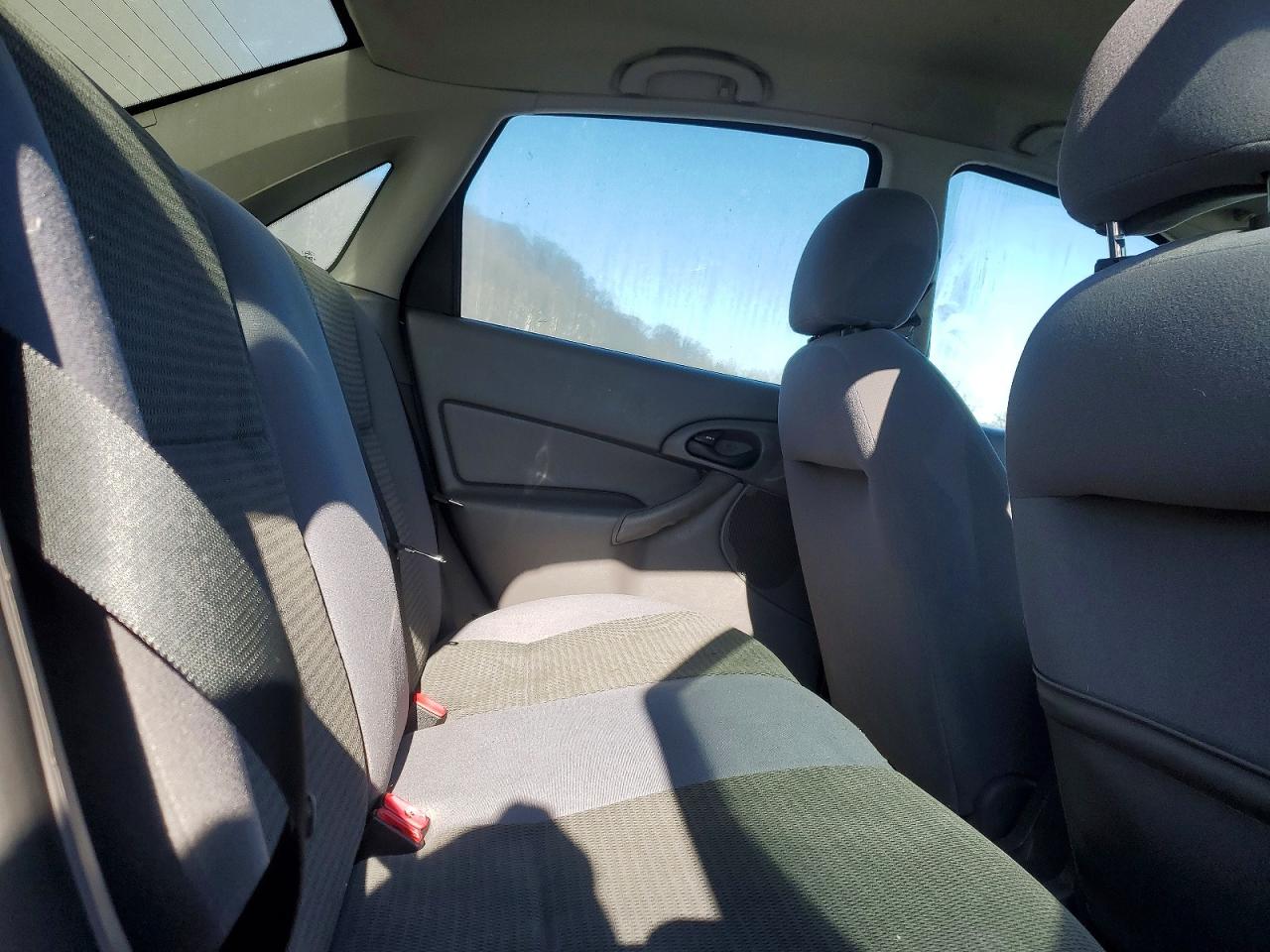 2004 Ford Focus Se Comfort Blue vin: 1FAFP34ZX4W143997