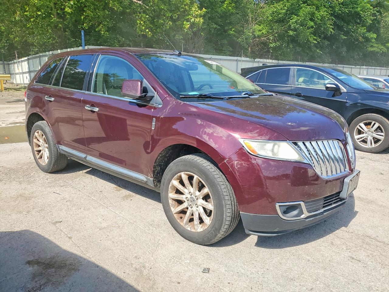 2011 Lincoln Mkx Burgundy vin: 2LMDJ8JKXBBJ13484