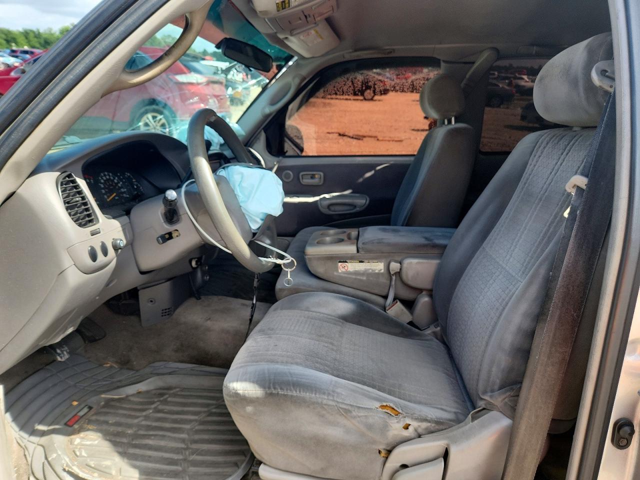 2004 Toyota Tundra Access Cab Sr5 Silver vin: 5TBRT34124S448979