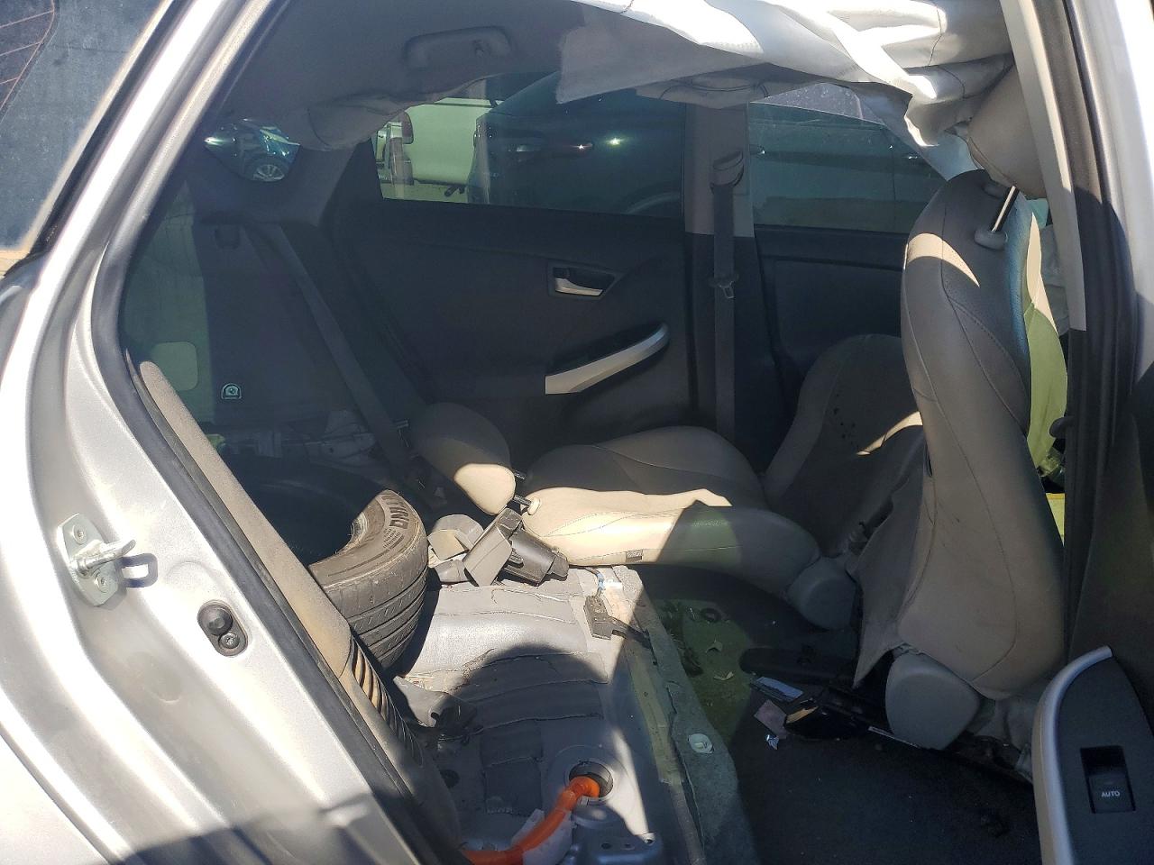 2014 Toyota Prius Two Зеленый vin: JTDKN3DU3E1832295