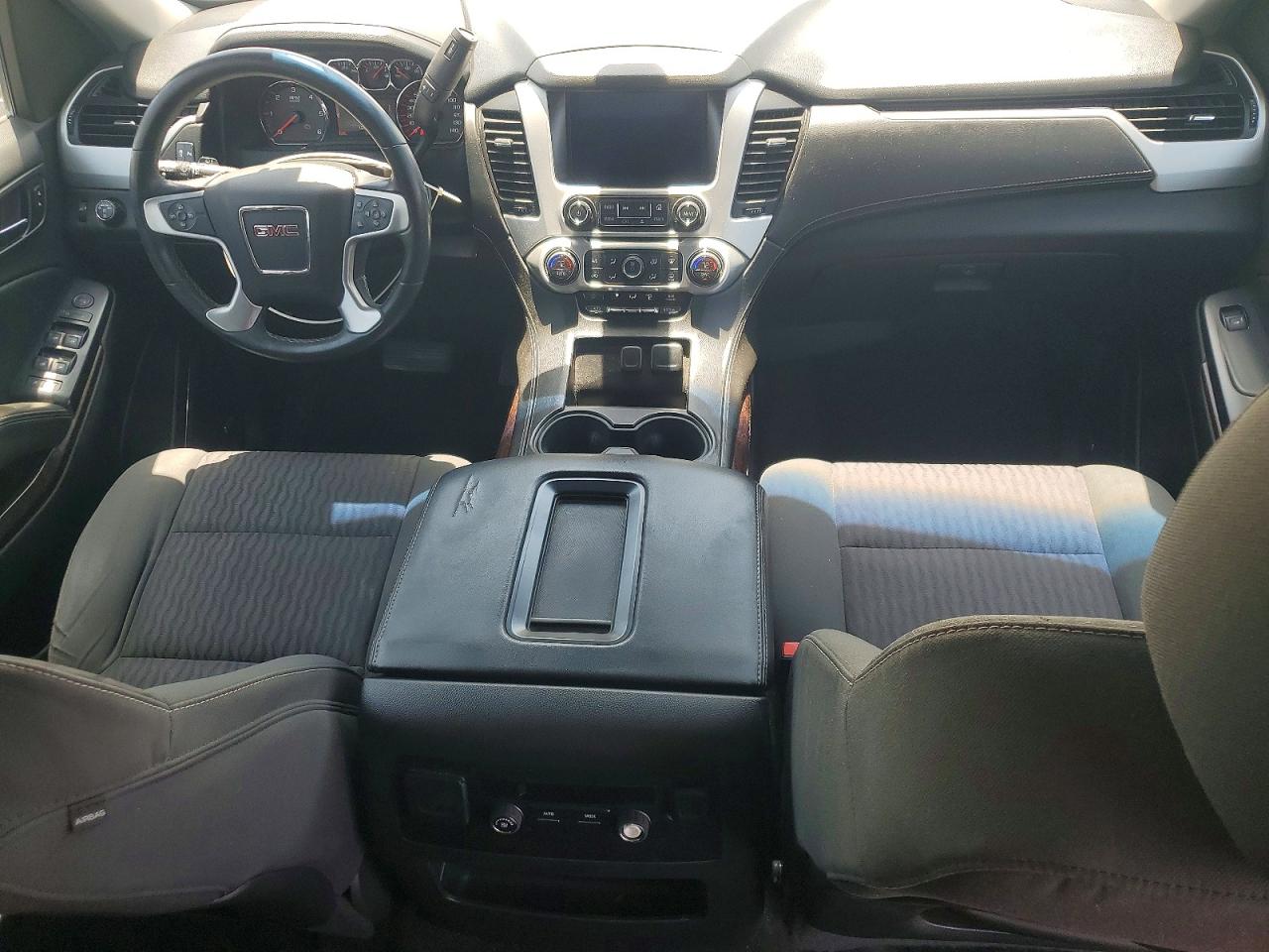 2015 Gmc Yukon Sle Silver vin: 1GKS1AKC1FR675884