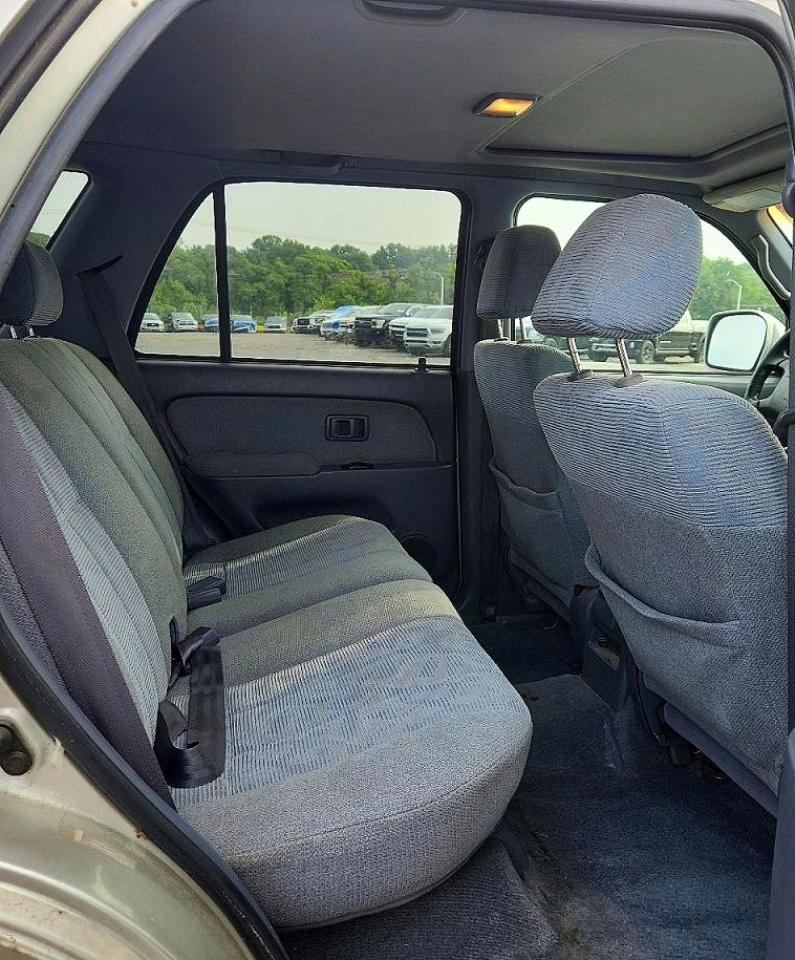 2000 Toyota 4runner Sr5 Silver vin: JT3HN86R7Y0304399