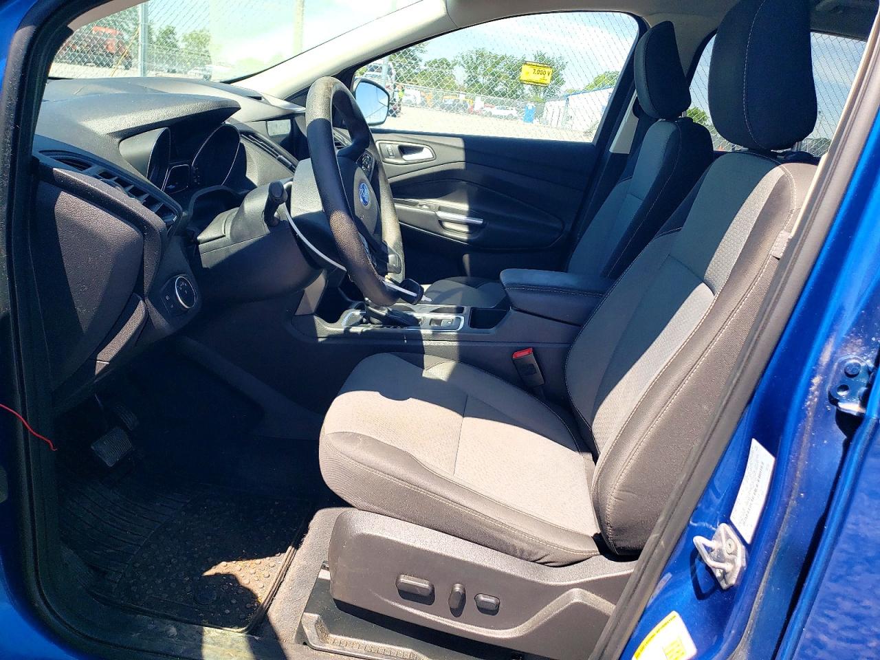 2018 Ford Escape Se Blue vin: 1FMCU9GD7JUC00586