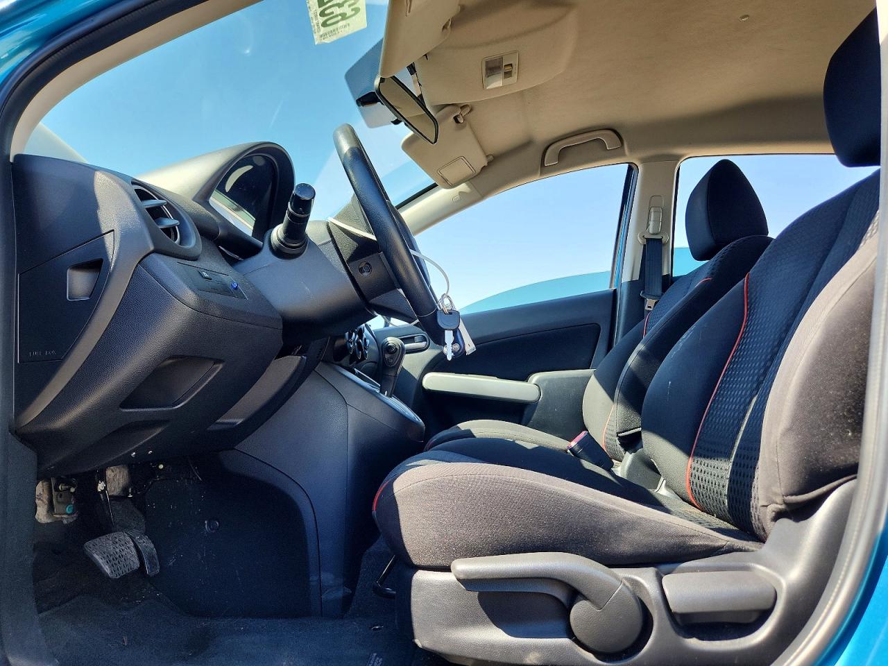 2011 Mazda Mazda2 Blue vin: JM1DE1HZ0B0125417