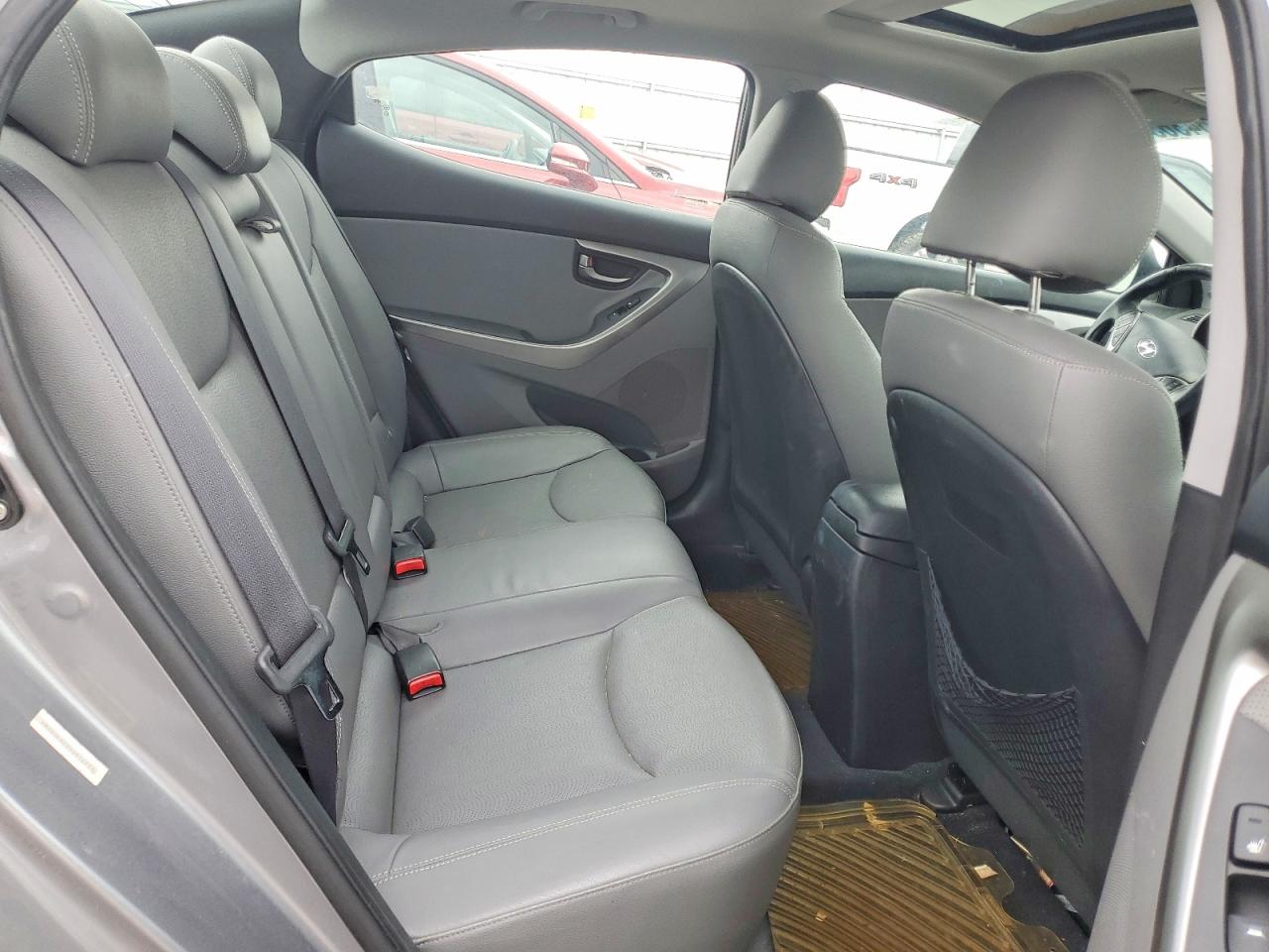 2013 Hyundai Elantra Limited Серебряный vin: KMHDH4AE8DU516533