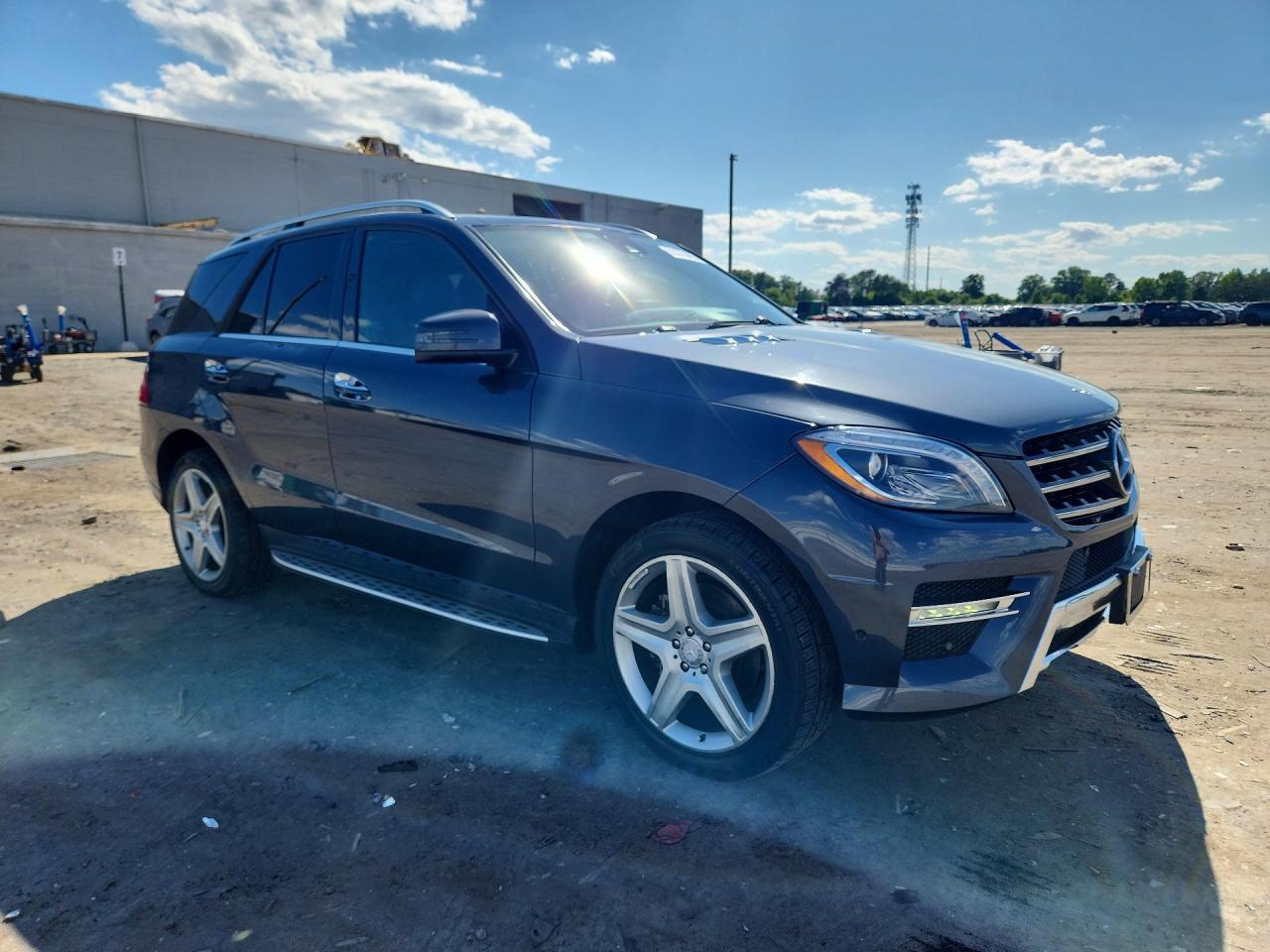 2015 Mercedes-benz Ml 400 4matic Серый vin: 4JGDA5GB2FA496534