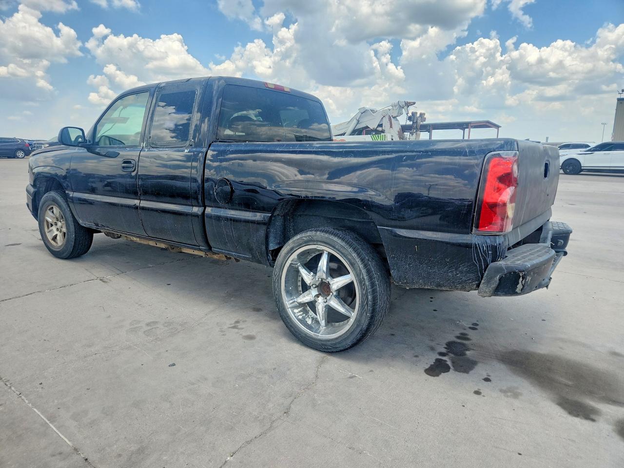 2004 Chevrolet Silverado C1500 Black vin: 2GCEC19V441282381