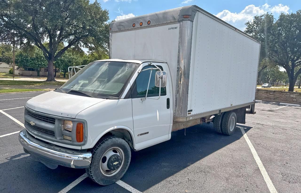 1997 Chevrolet Express G3500 White vin: 1GBJG31R8V1008819