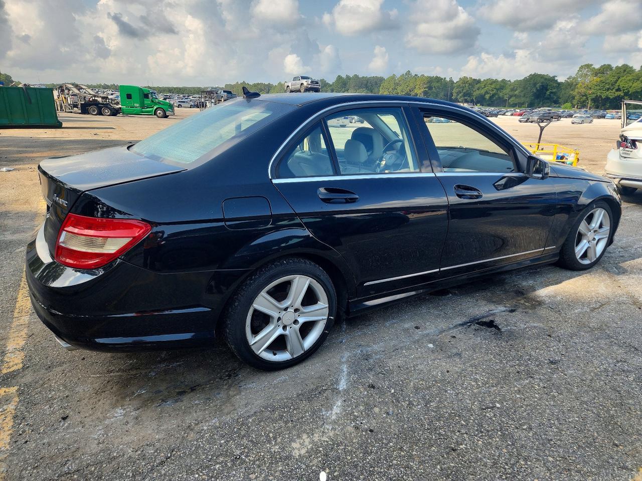 2011 Mercedes-benz C 300 4matic Black vin: WDDGF8BB2BR156152