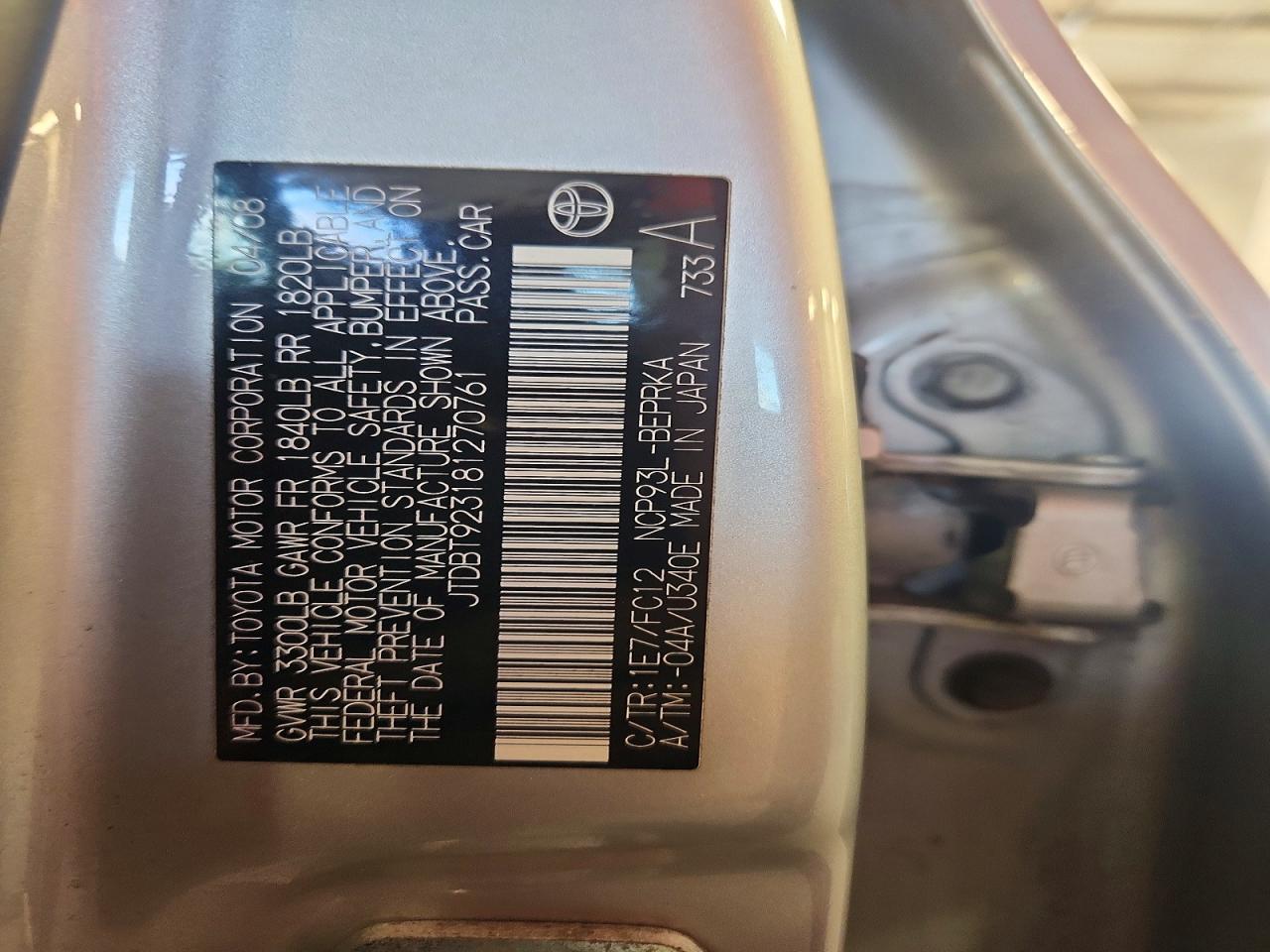 2008 Toyota Yaris Base Silver vin: JTDBT923181270761
