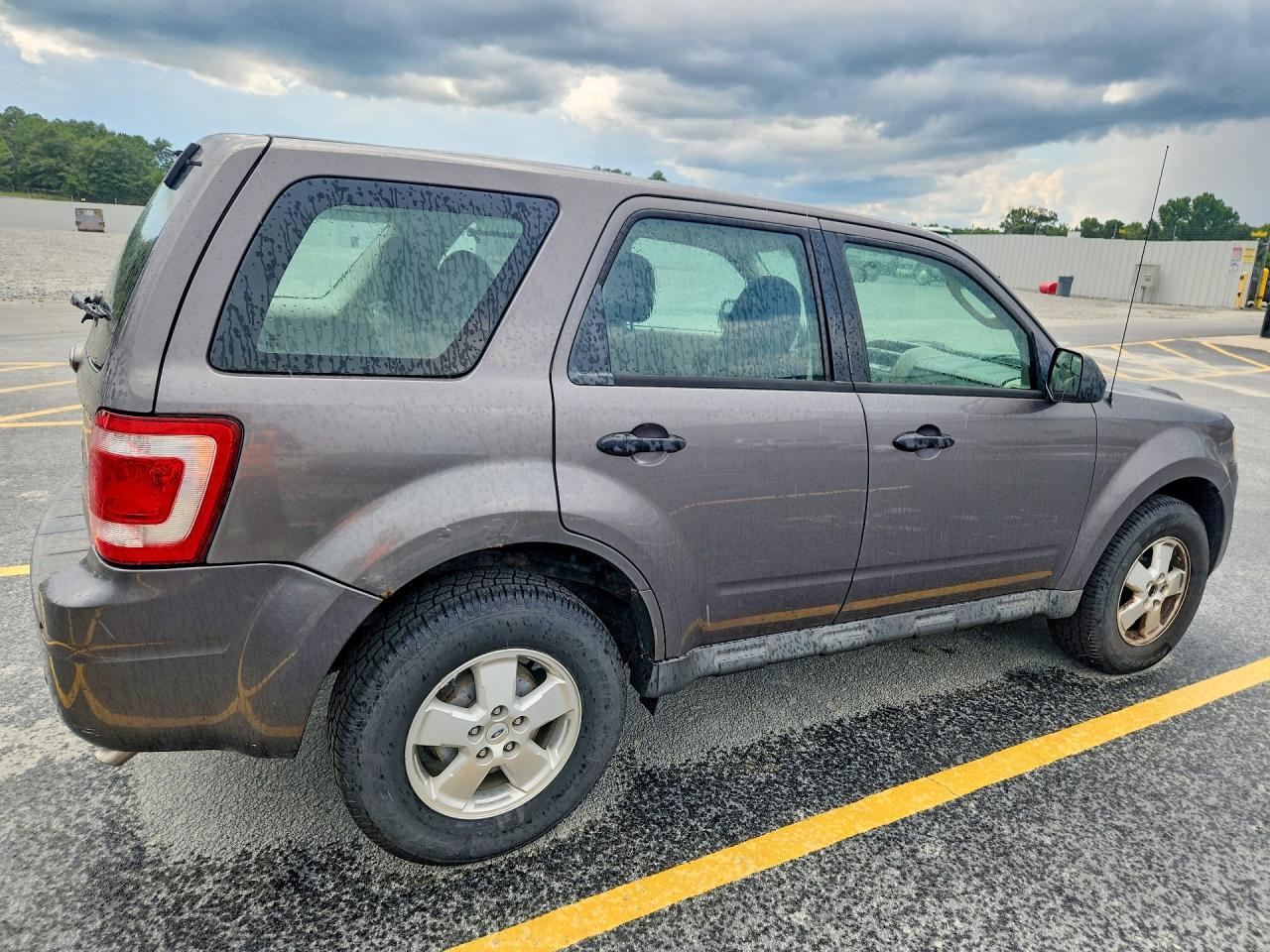 2011 Ford Escape Xls Серый vin: 1FMCU9C7XBKA32035