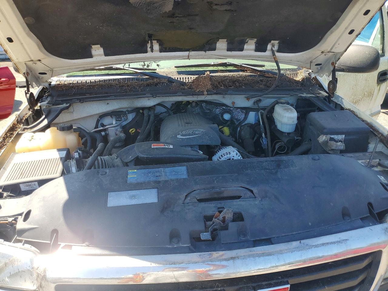 2004 Gmc Sierra K2500 Heavy Duty White vin: 1GTHK23U84F259216