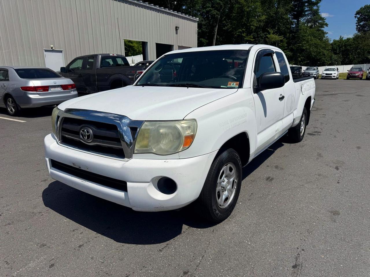 2010 Toyota Tacoma Base White vin: 5TETX4CN7AZ745627