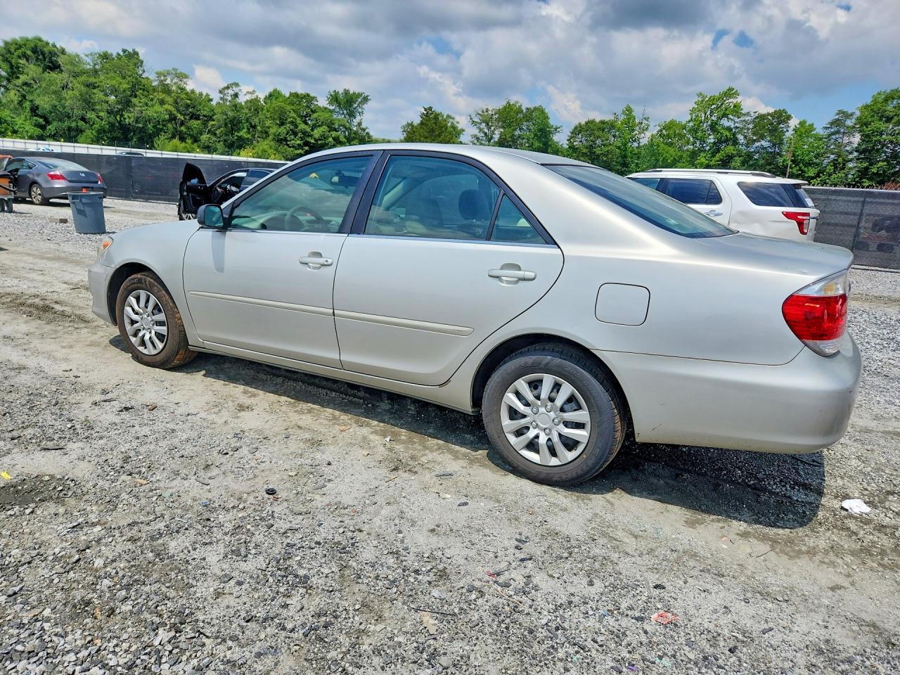 2005 Toyota Camry Standard Silver vin: 4T1BE32K85U568129