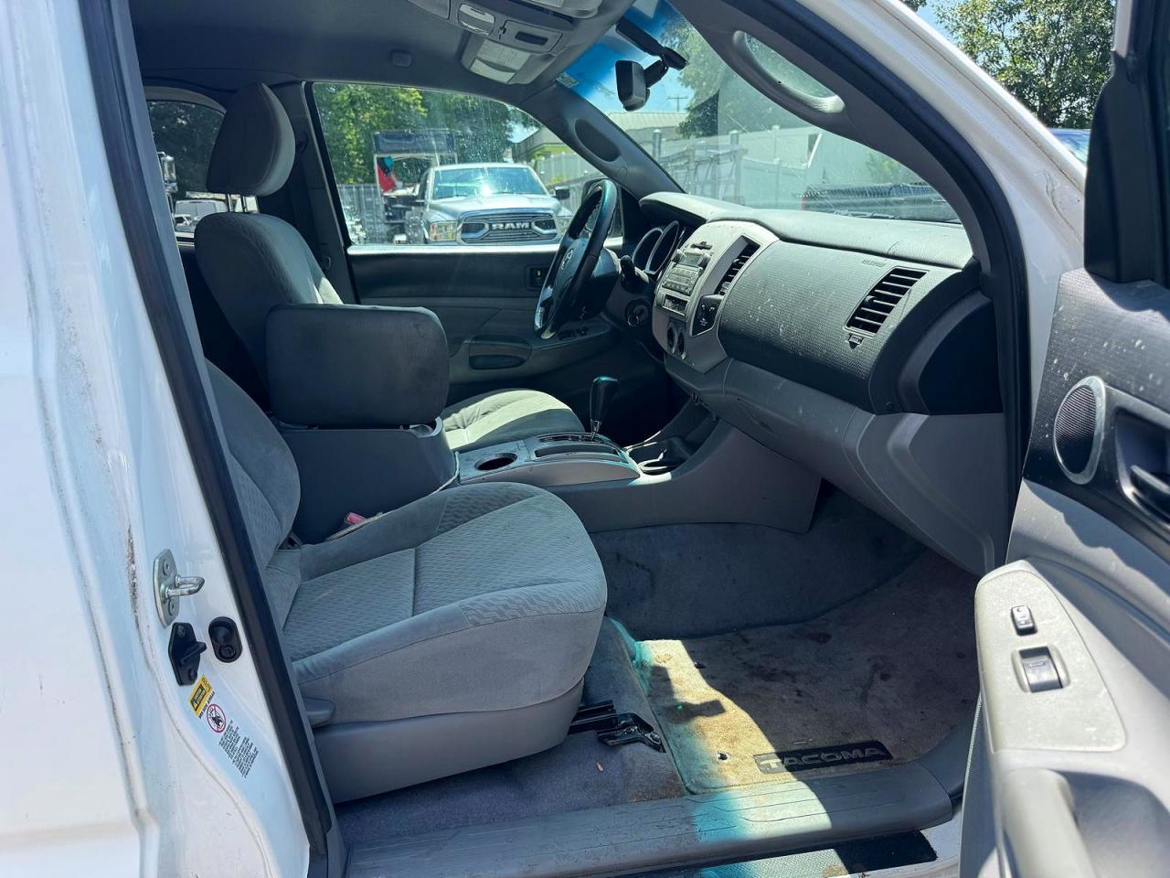 2010 Toyota Tacoma Base White vin: 5TETX4CN7AZ745627