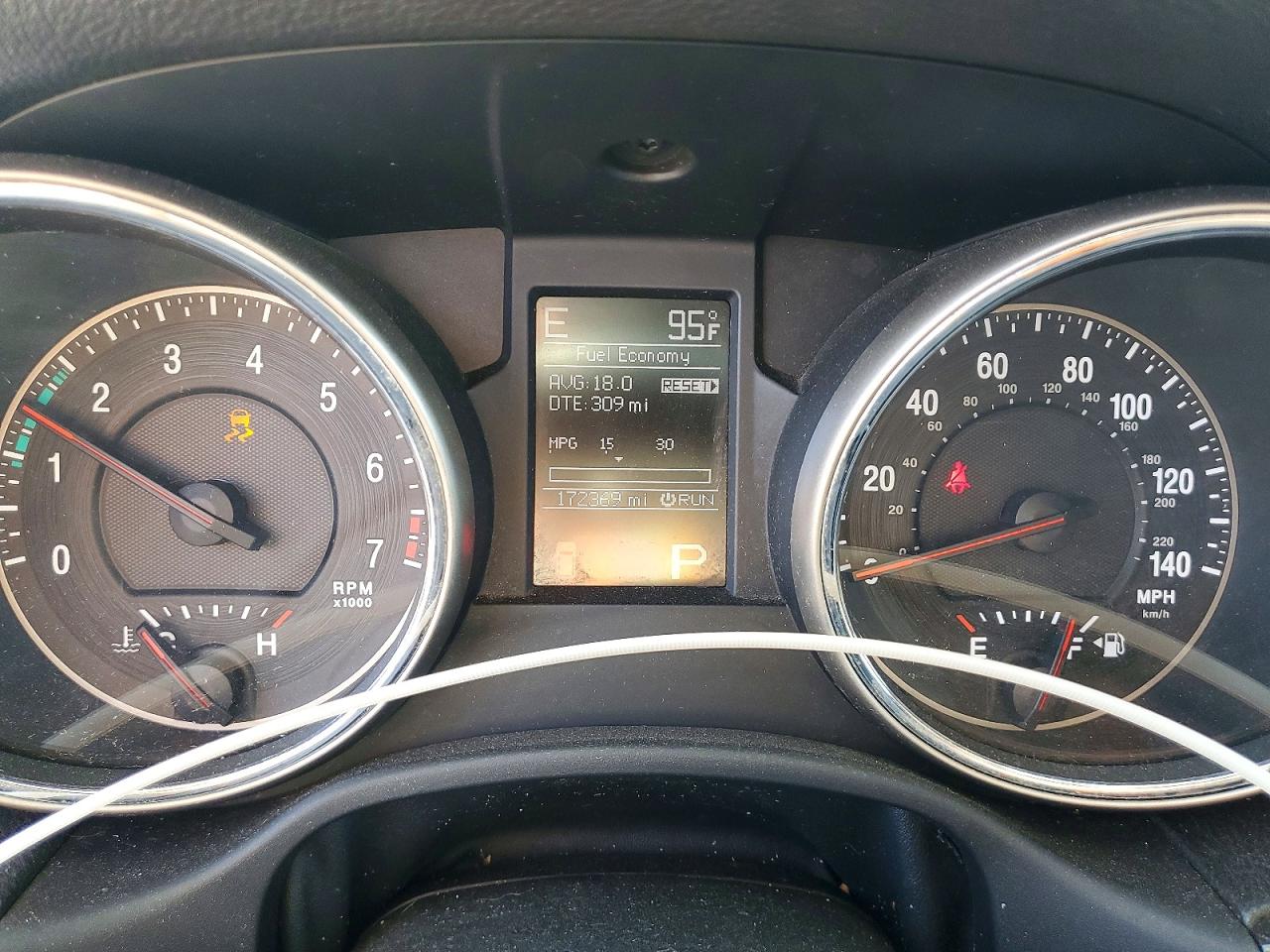 2011 Jeep Grand Cherokee Laredo White vin: 1J4RR4GG2BC503032
