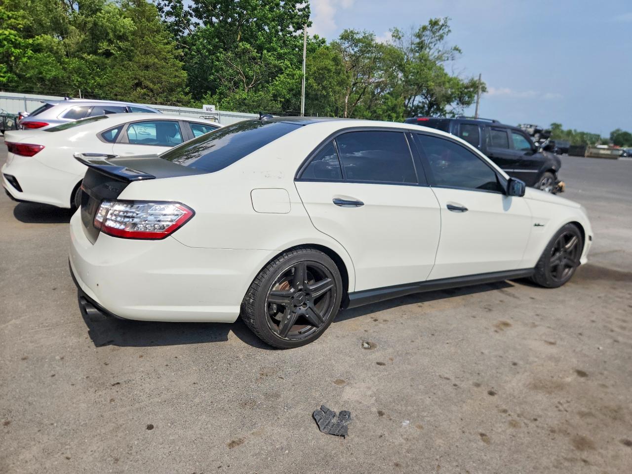 2010 Mercedes-benz E 63 Amg Белый vin: WDDHF7HBXAA117067