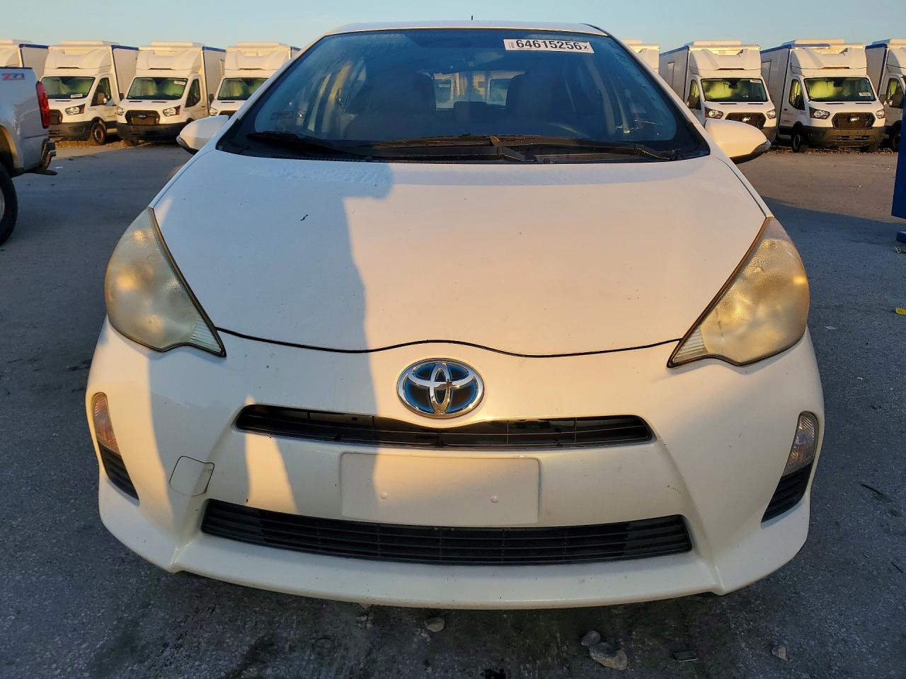 2012 Toyota Prius C Three White vin: JTDKDTB31C1508854