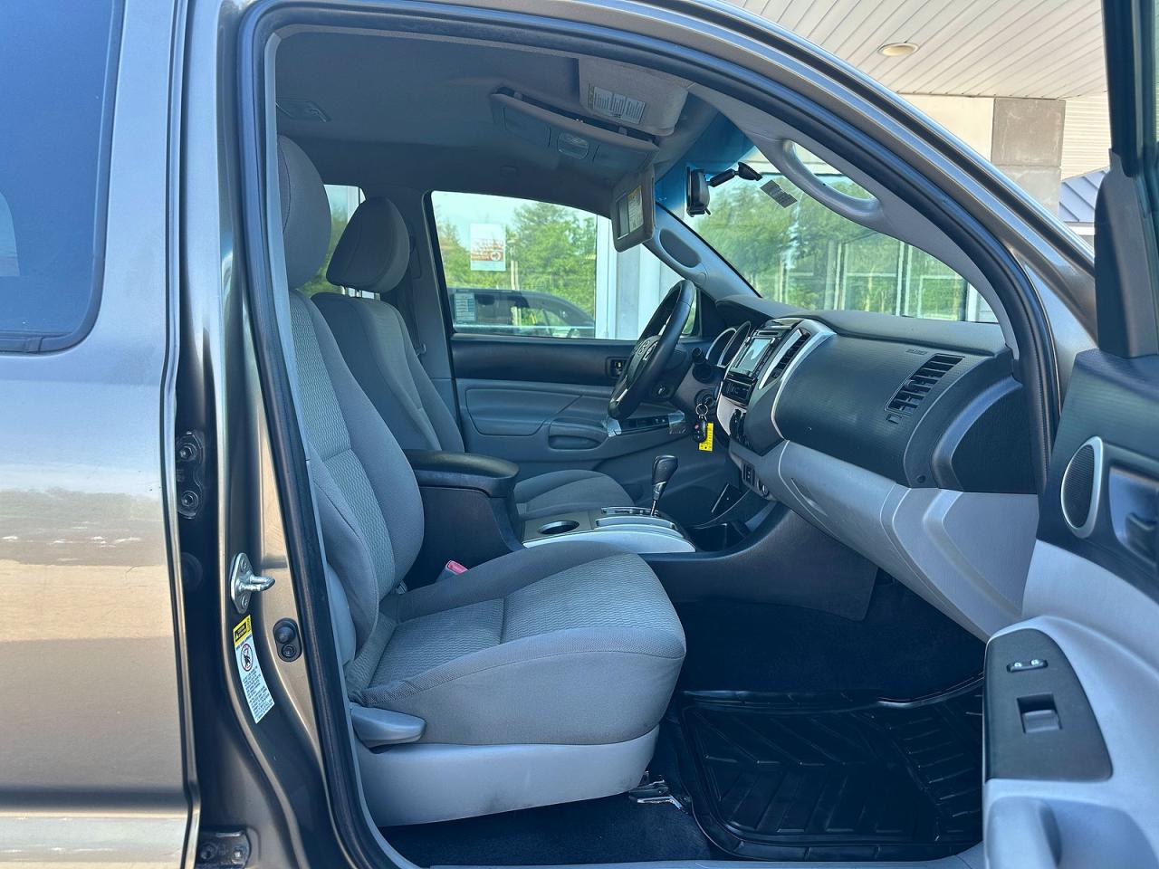 2014 Toyota Tacoma Double Cab Brown vin: 3TMLU4EN3EM143316