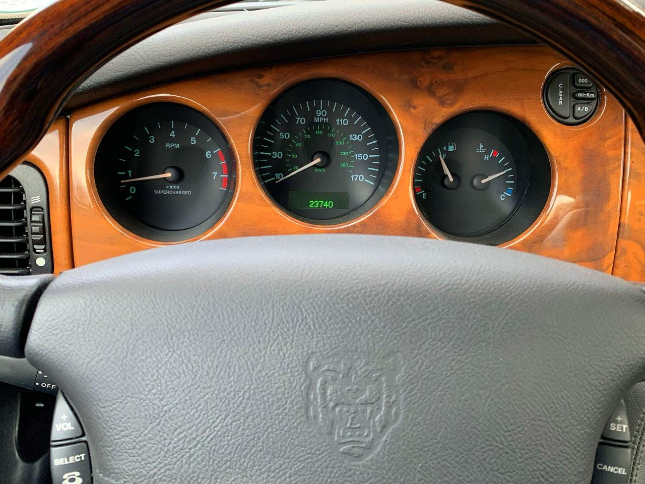 2001 Jaguar Xkr Silver vin: SAJDA41B11PA18414