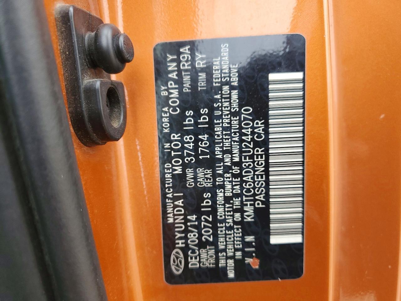 2015 Hyundai Veloster Base Orange vin: KMHTC6AD3FU244070