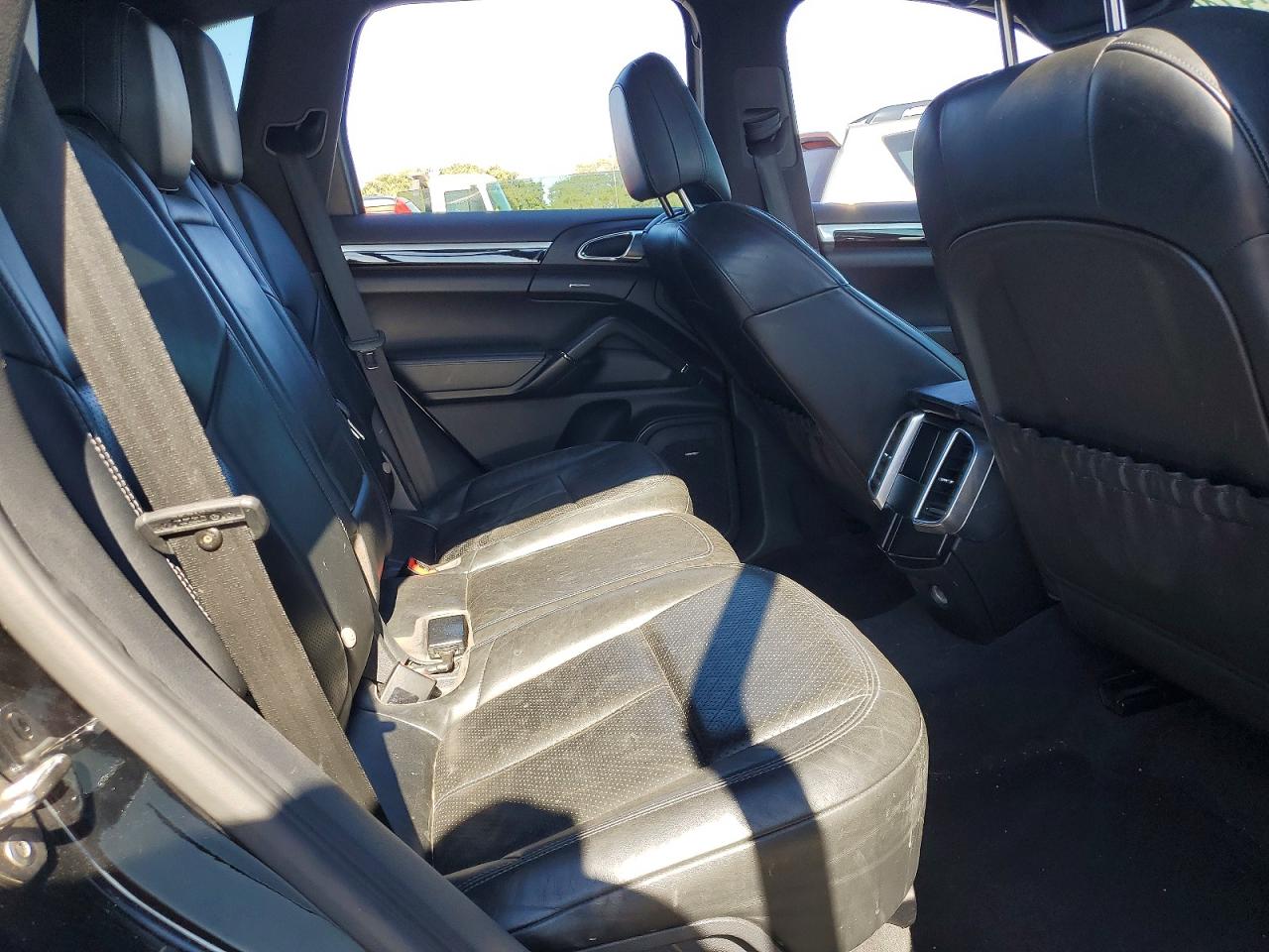 2013 Porsche Cayenne Black vin: WP1AF2A27DLA37189