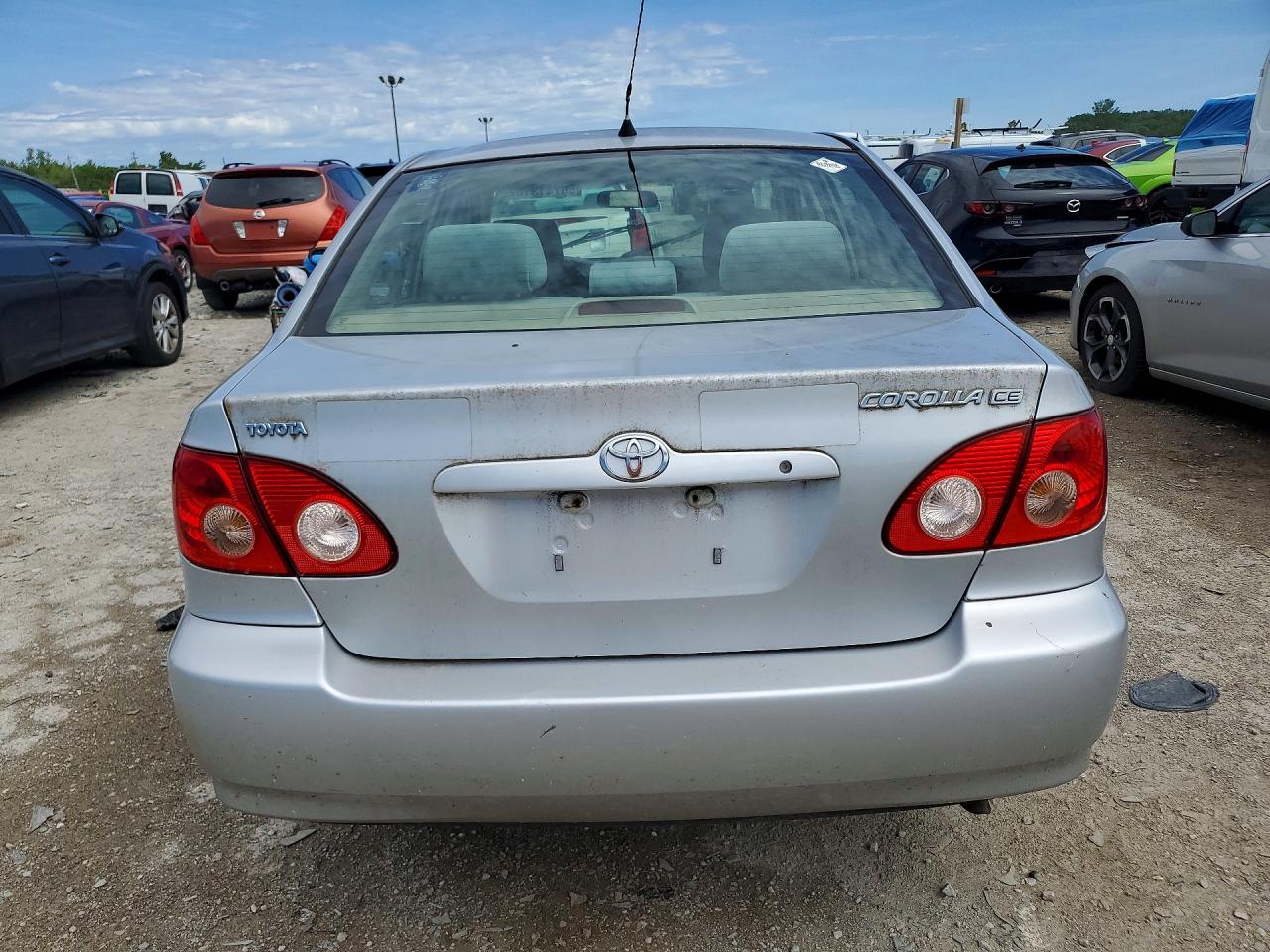2008 Toyota Corolla Ce Silver vin: 1NXBR32EX8Z033063
