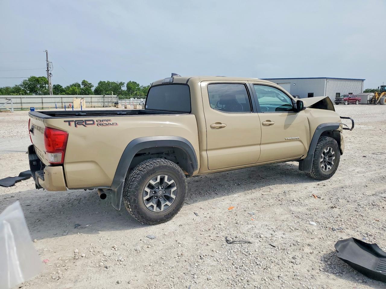 2017 Toyota Tacoma Trd Off-road Tan vin: 3TMAZ5CN2HM033105