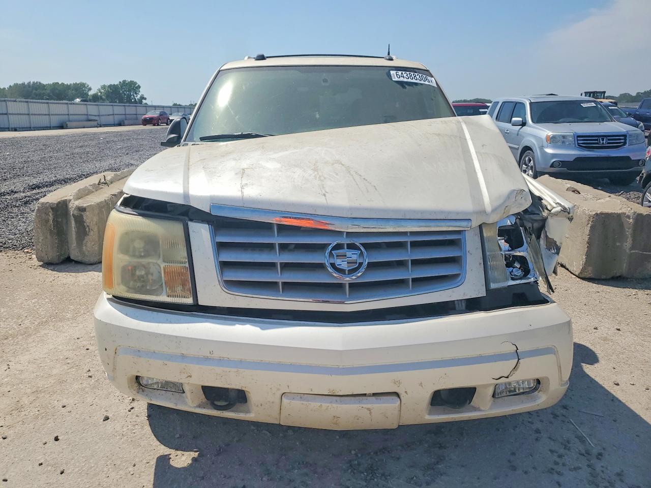 2005 Cadillac Escalade Luxury White vin: 1GYEK63N85R131068