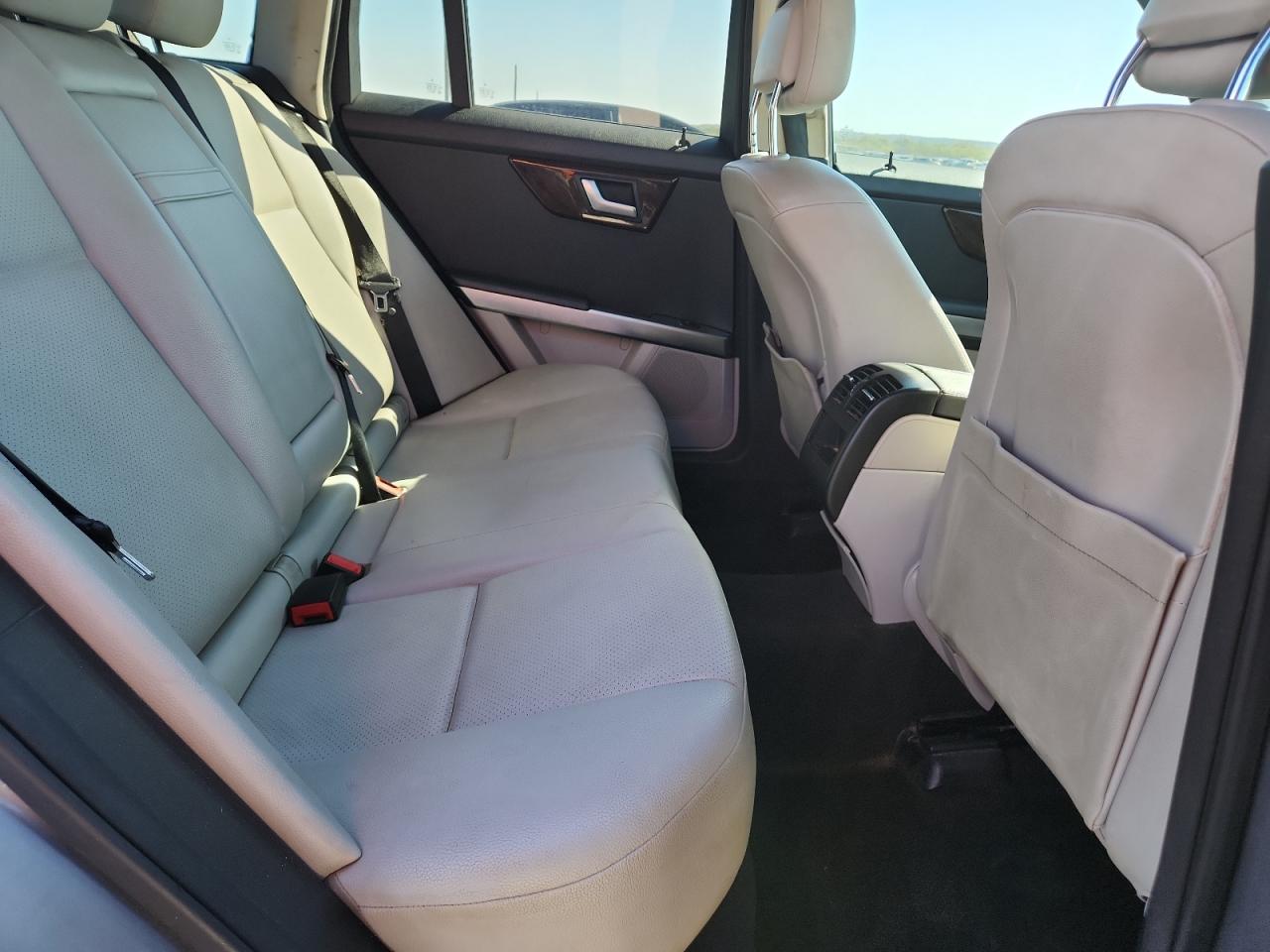 2014 Mercedes-benz Glk 350 Silver vin: WDCGG5HB0EG318576