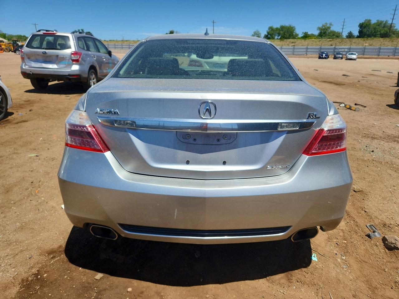 2009 Acura Rl Silver vin: JH4KB26659C002542