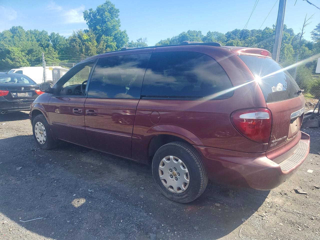 2002 Chrysler Town & Country Lx Maroon vin: 2C4GP44352R693436