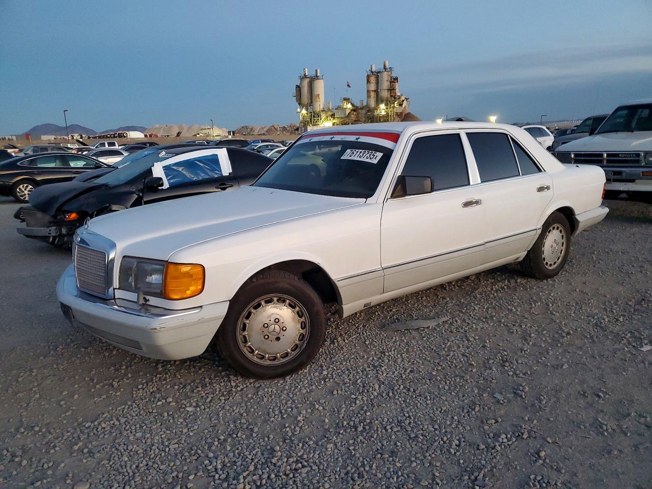1990 Mercedes-benz 300 Se White vin: WDBCA24D8LA523315