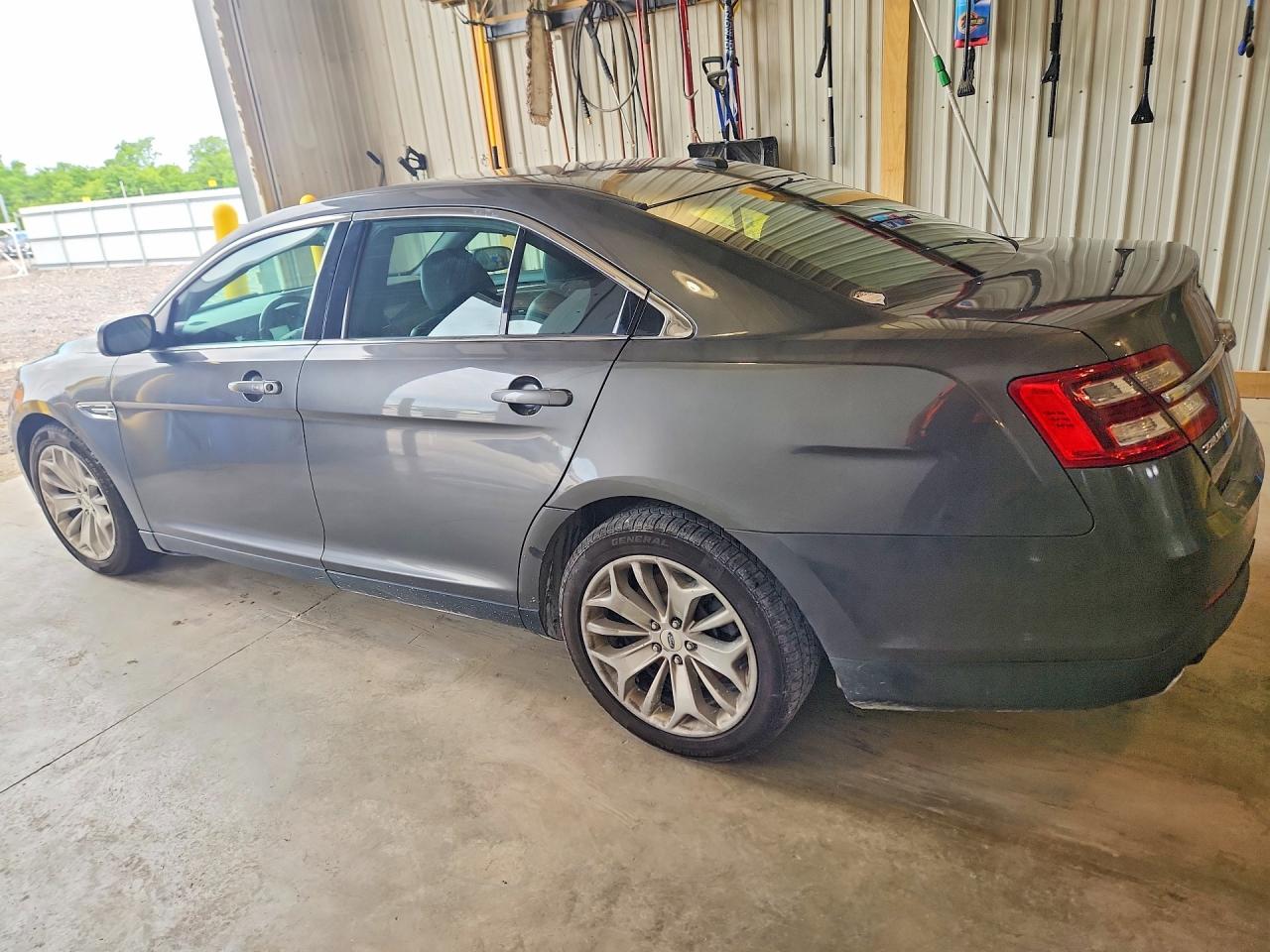 2018 Ford Taurus Limited Charcoal vin: 1FAHP2F80JG109824
