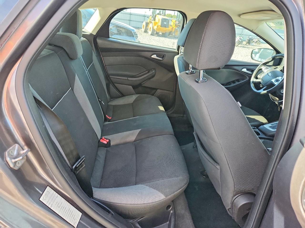 2014 Ford Focus Se Gray vin: 1FADP3K24EL239219
