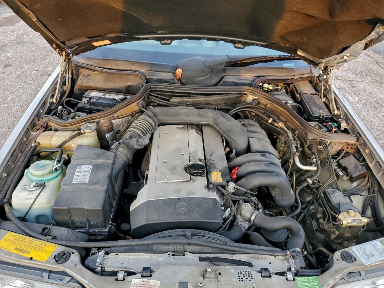 1994 Mercedes-benz E 320 Серебряный vin: WDBEA32E9RC135243