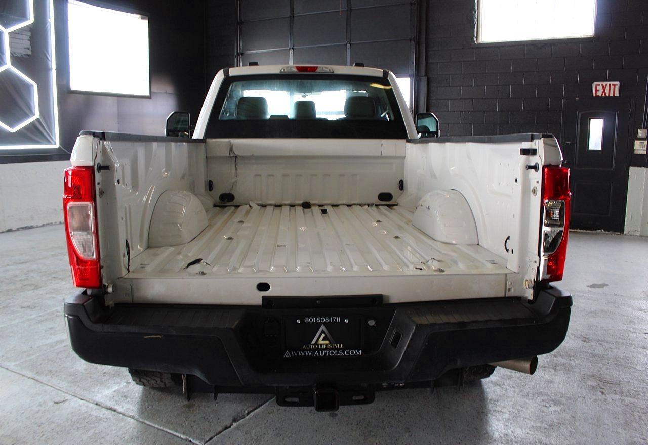 2020 Ford F250 Super Duty White vin: 1FTBF2BN1LEE09496