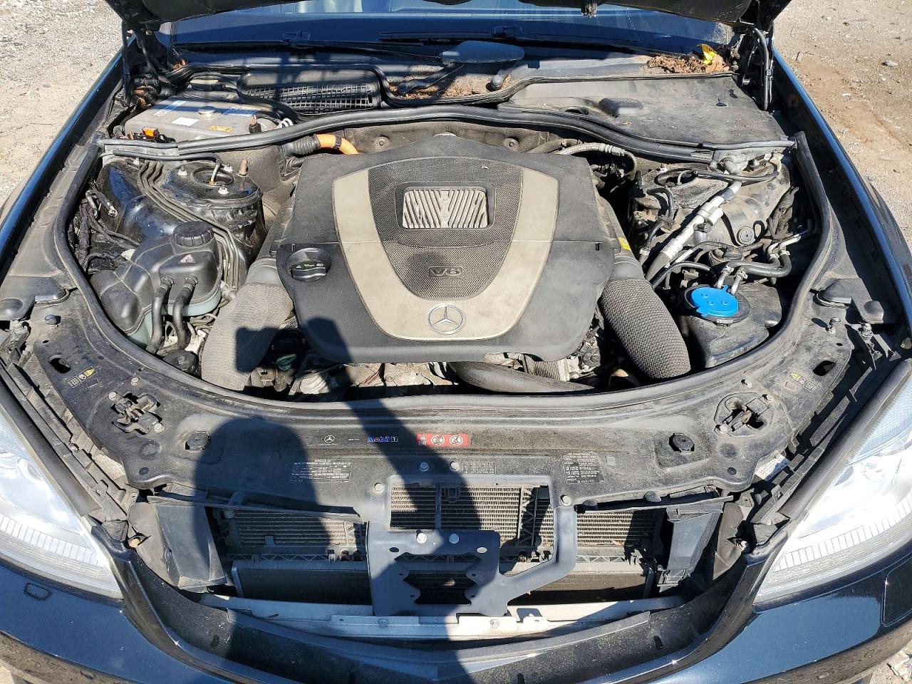 2011 Mercedes-benz S 400 Черный vin: WDDNG9FBXBA387142
