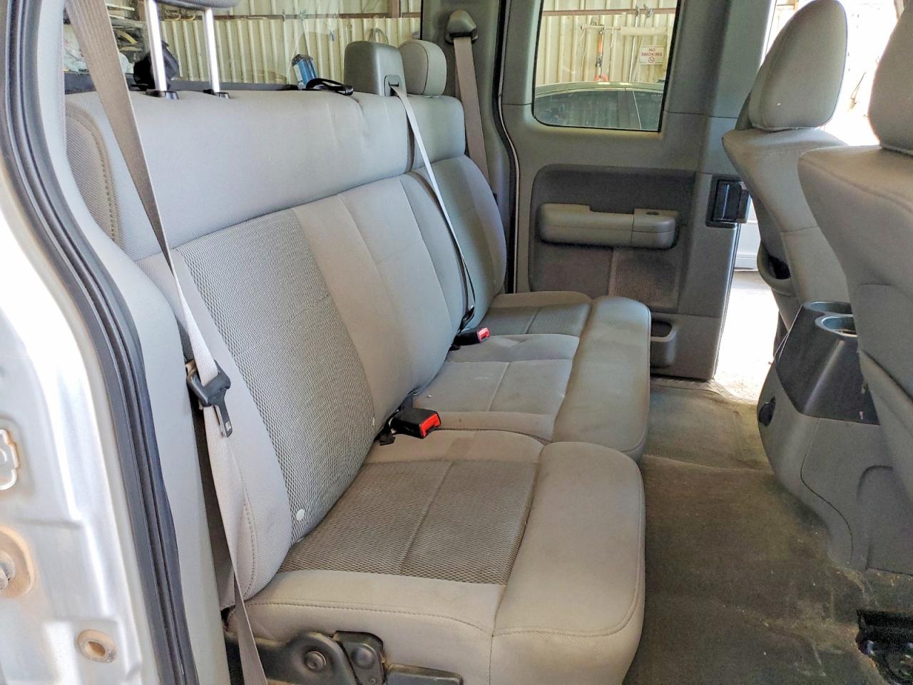 2006 Ford F150 Silver vin: 1FTPX12586NA26446
