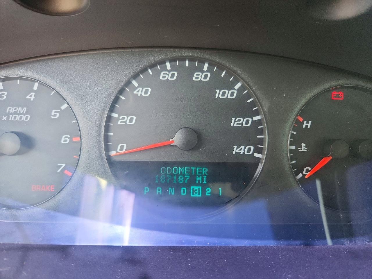 2009 Chevrolet Impala Ls Белый vin: 2G1WB57K391260928