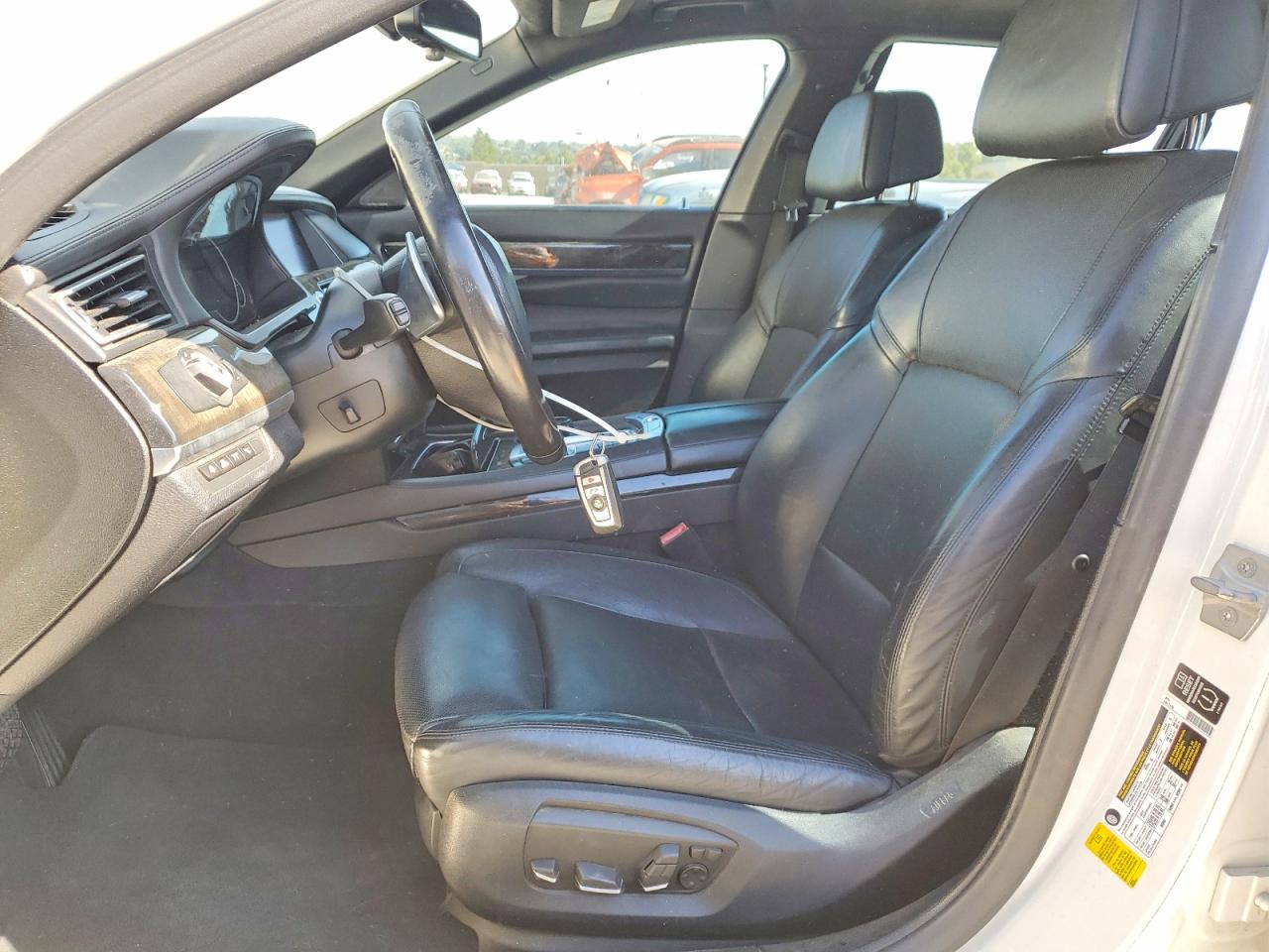 2015 Bmw 750 Li Белый vin: WBAYE8C58FD781620