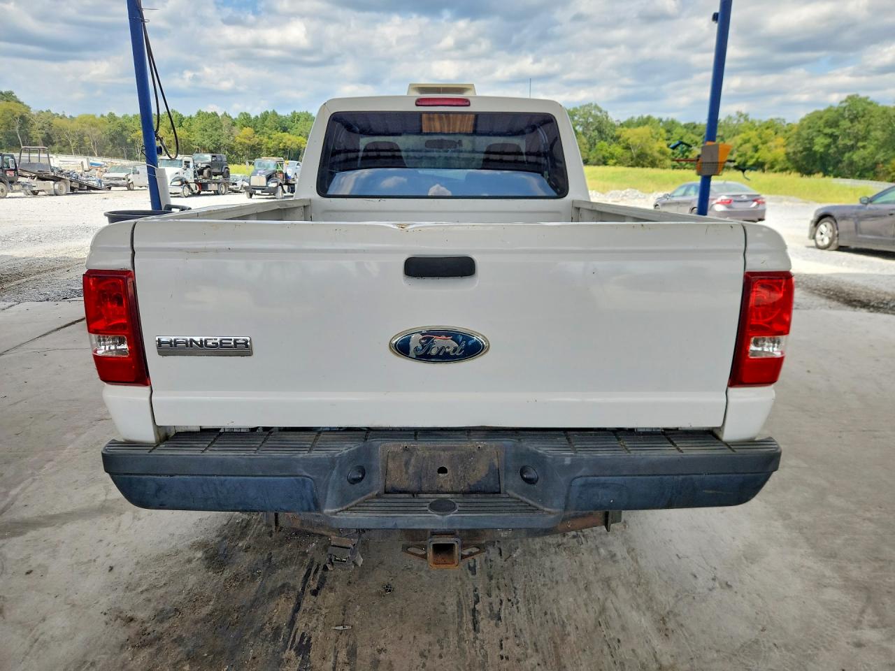 2009 Ford Ranger Super Cab White vin: 1FTYR14DX9PA64899