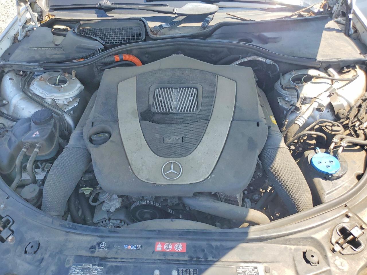2011 Mercedes-benz S 400 Silver vin: WDDNG9FB5BA380521