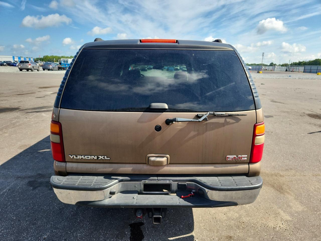 2003 Gmc Yukon Xl C1500 Tan vin: 1GKEC16Z73R219311