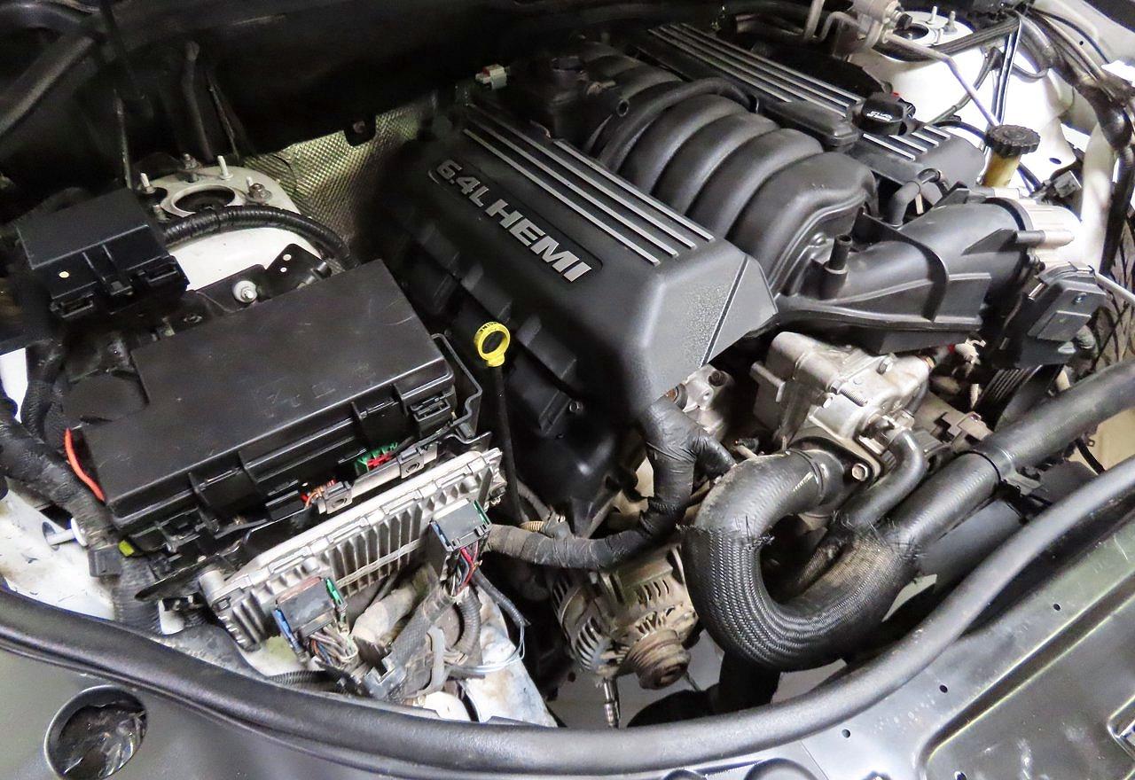 2013 Jeep Grand Cherokee Srt-8 Белый vin: 1C4RJFDJ4DC563714