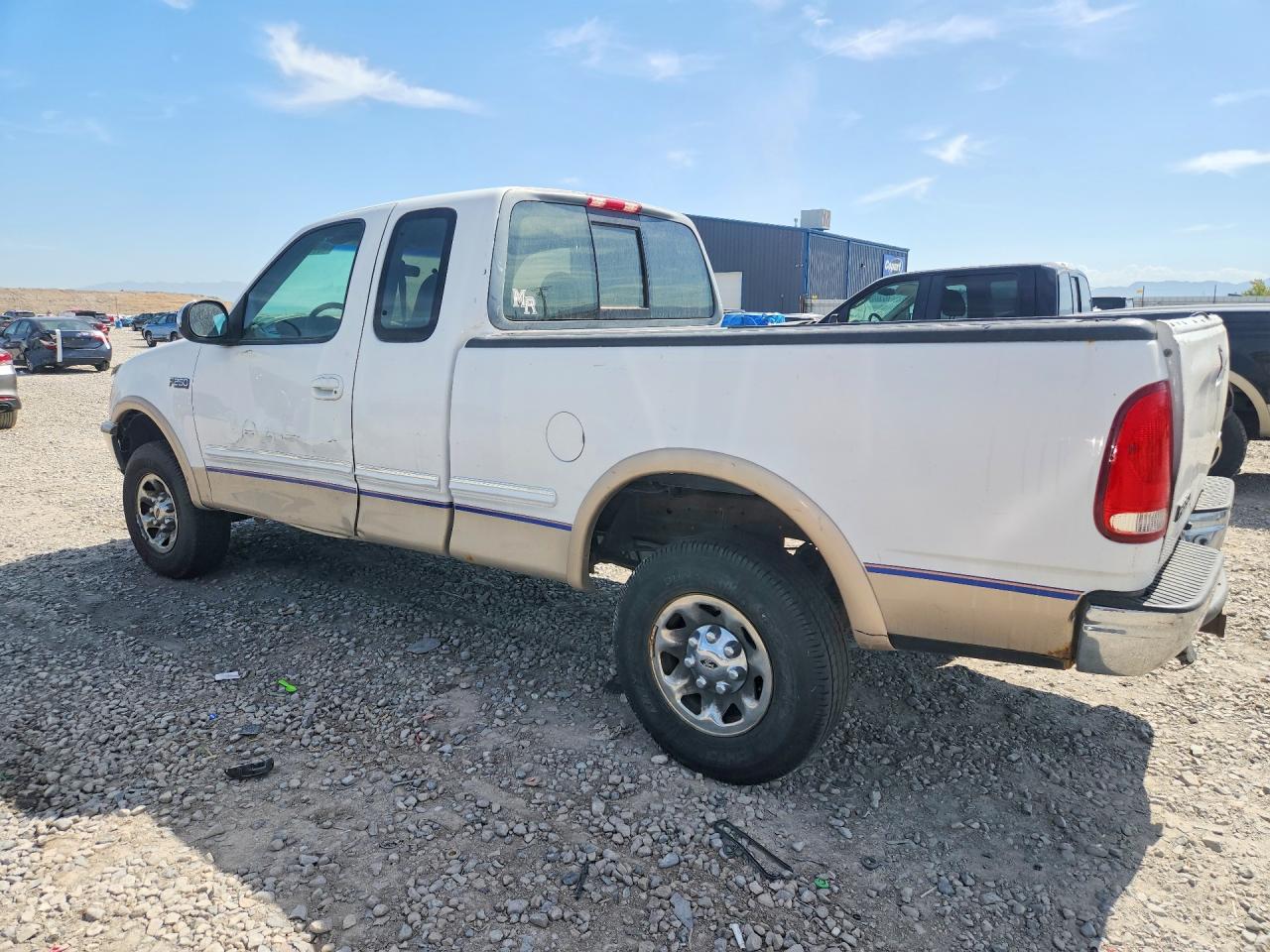 1997 Ford F250 White vin: 1FTFX28W7VKD42356